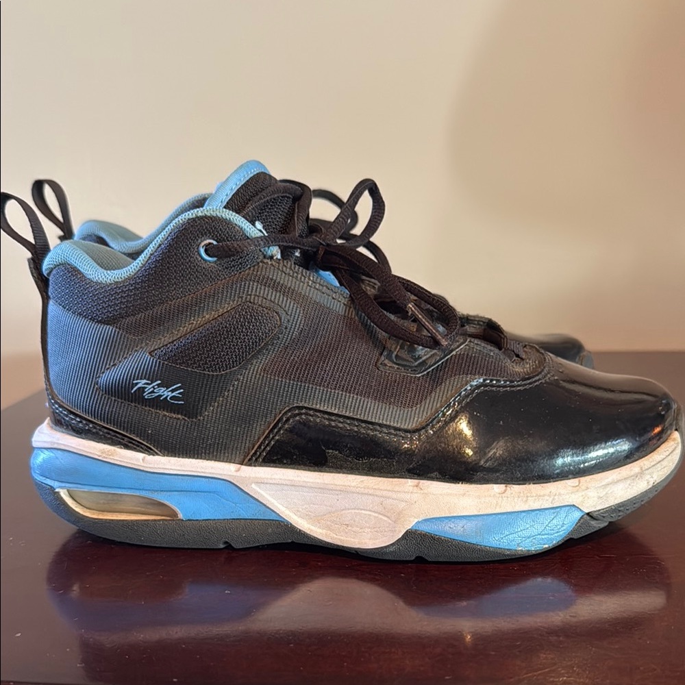 Nike Flight Black and Blue Sneakers with Chunky Sole and Modern Design